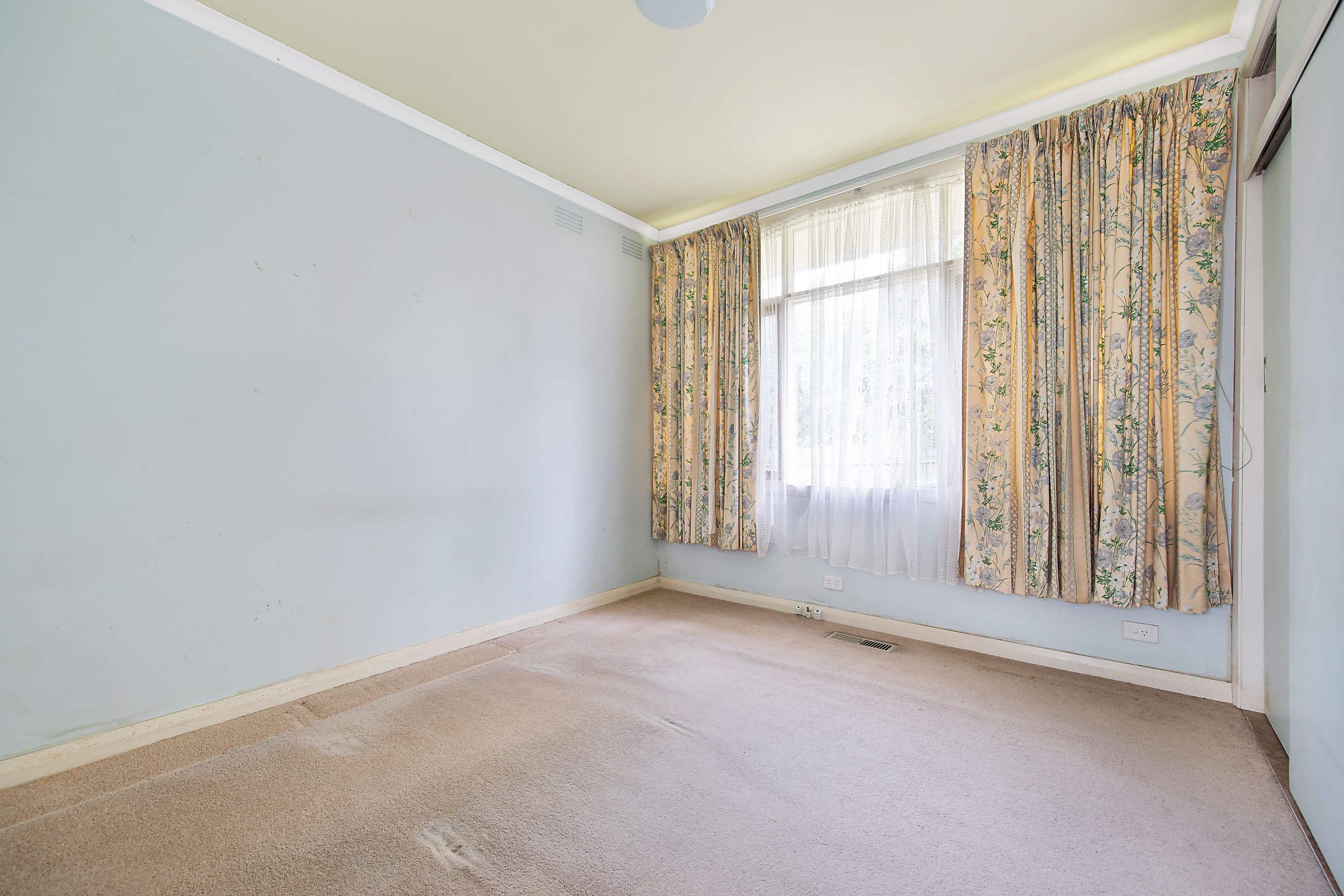 16 Robinlee Avenue, Burwood East VIC 3151, Burwood East - Thumbnail 6