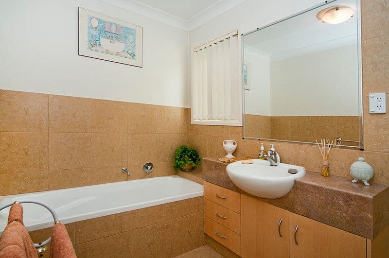5 Chanell Close, COOMBABAH QLD 4216, Coombabah - Thumbnail 5