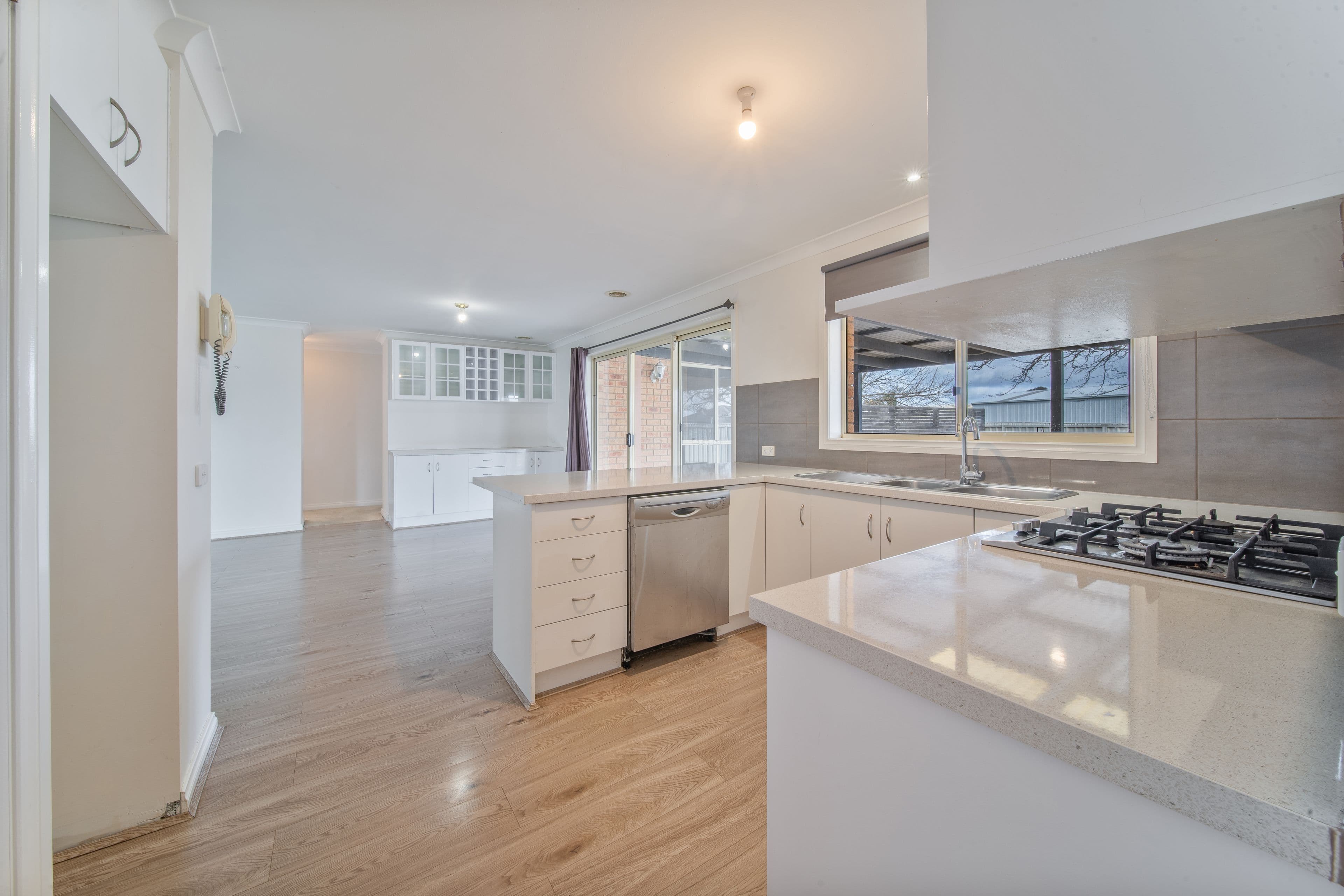 19 Cassandra Crescent, Epsom VIC 3551, Epsom - Thumbnail 3