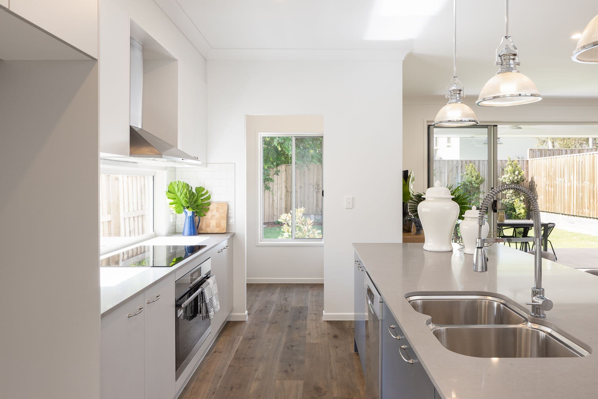 14 Navy Street, Holland Park West QLD 4121, Holland Park West - Thumbnail 4