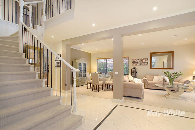3 Davies Close, WANTIRNA VIC 3152, Wantirna - Thumbnail 2