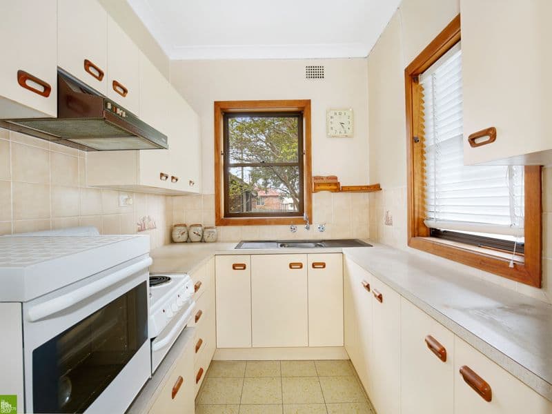 82 Stuart Road, Warrawong - Thumbnail 3