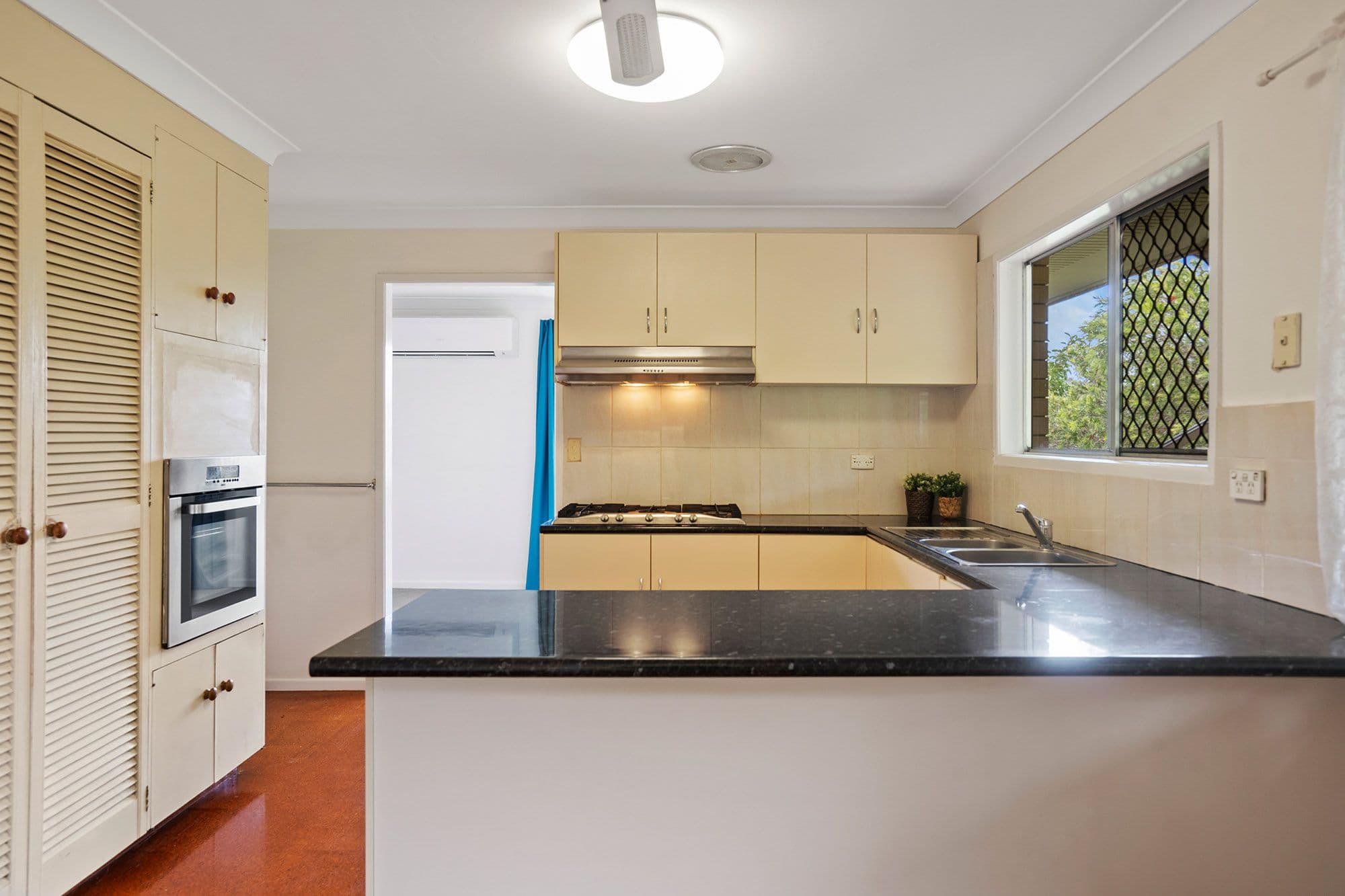 8 Acron Street, Macgregor QLD 4109, Macgregor - Thumbnail 4