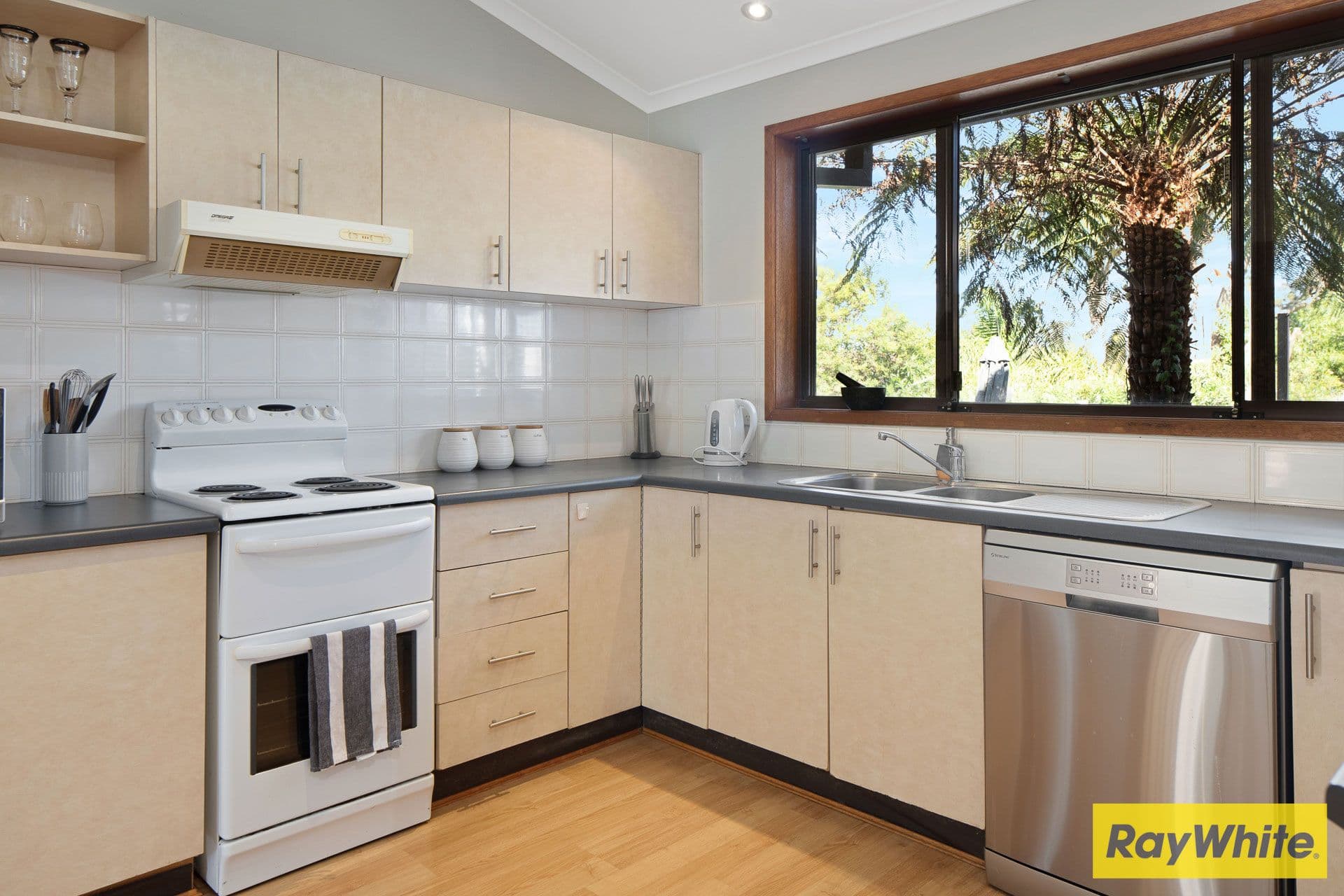 6 Haven Place, Batehaven NSW 2536, Batehaven - Thumbnail 4
