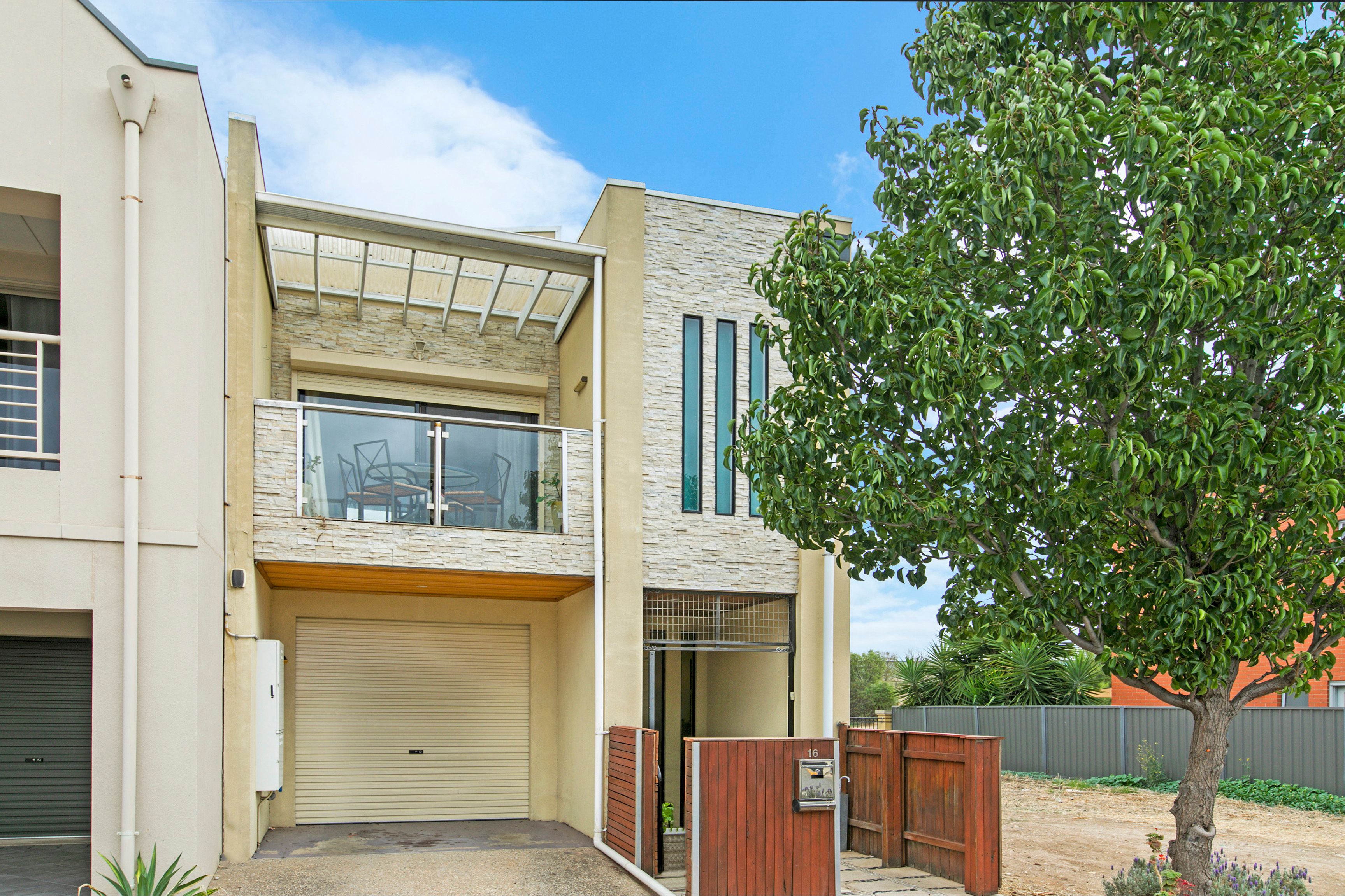 16 Harvey Circuit, Mawson Lakes SA 5095, Mawson Lakes - Thumbnail 2