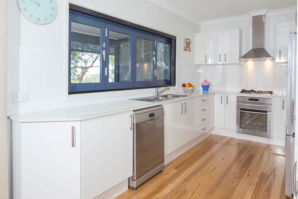 67 Berrima Parade, Surfside - Thumbnail 3