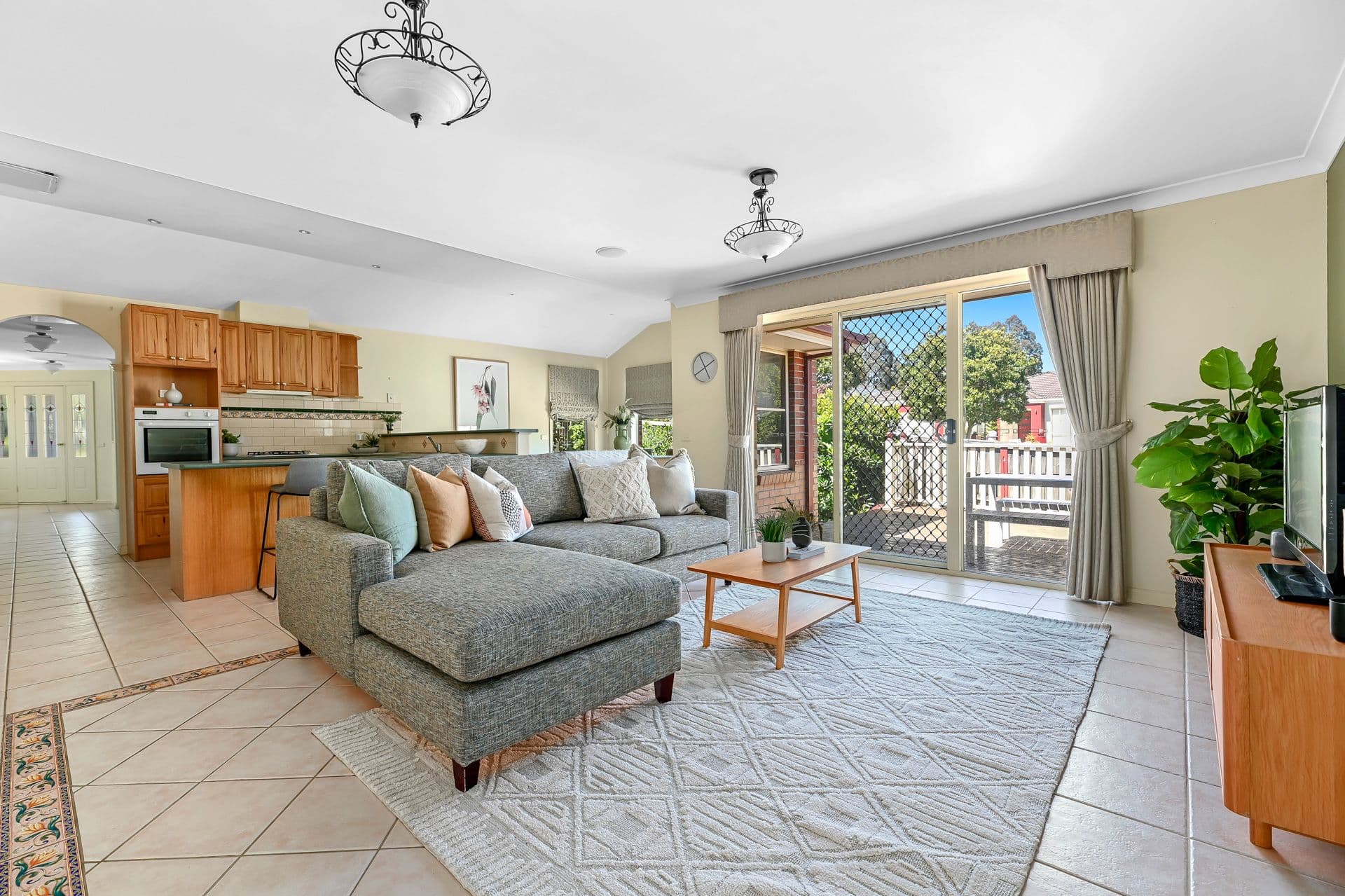 15 Nightingale Crescent, Berwick VIC 3806, Berwick - Thumbnail 4