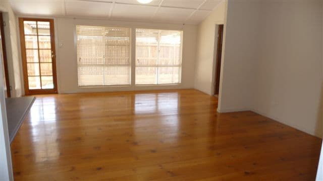 332 Hume Street, CENTENARY HEIGHTS QLD 4350, Centenary Heights - Thumbnail 2