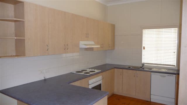 332 Hume Street, CENTENARY HEIGHTS QLD 4350, Centenary Heights - Thumbnail 3