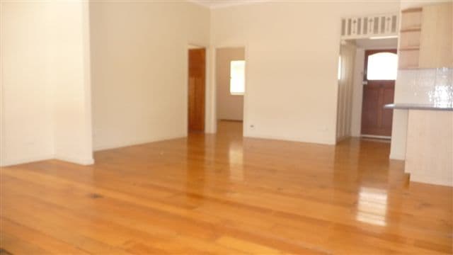 332 Hume Street, CENTENARY HEIGHTS QLD 4350, Centenary Heights - Thumbnail 4