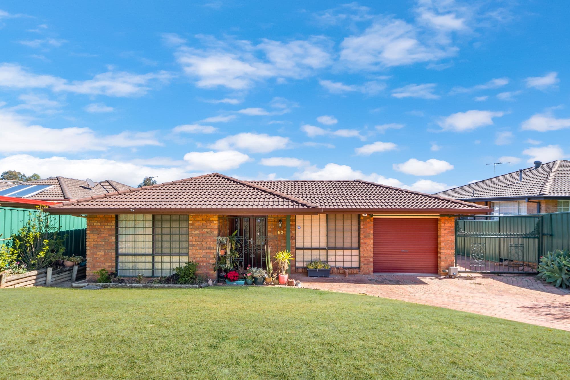 62 Fenton Crescent, Minto - Image 1