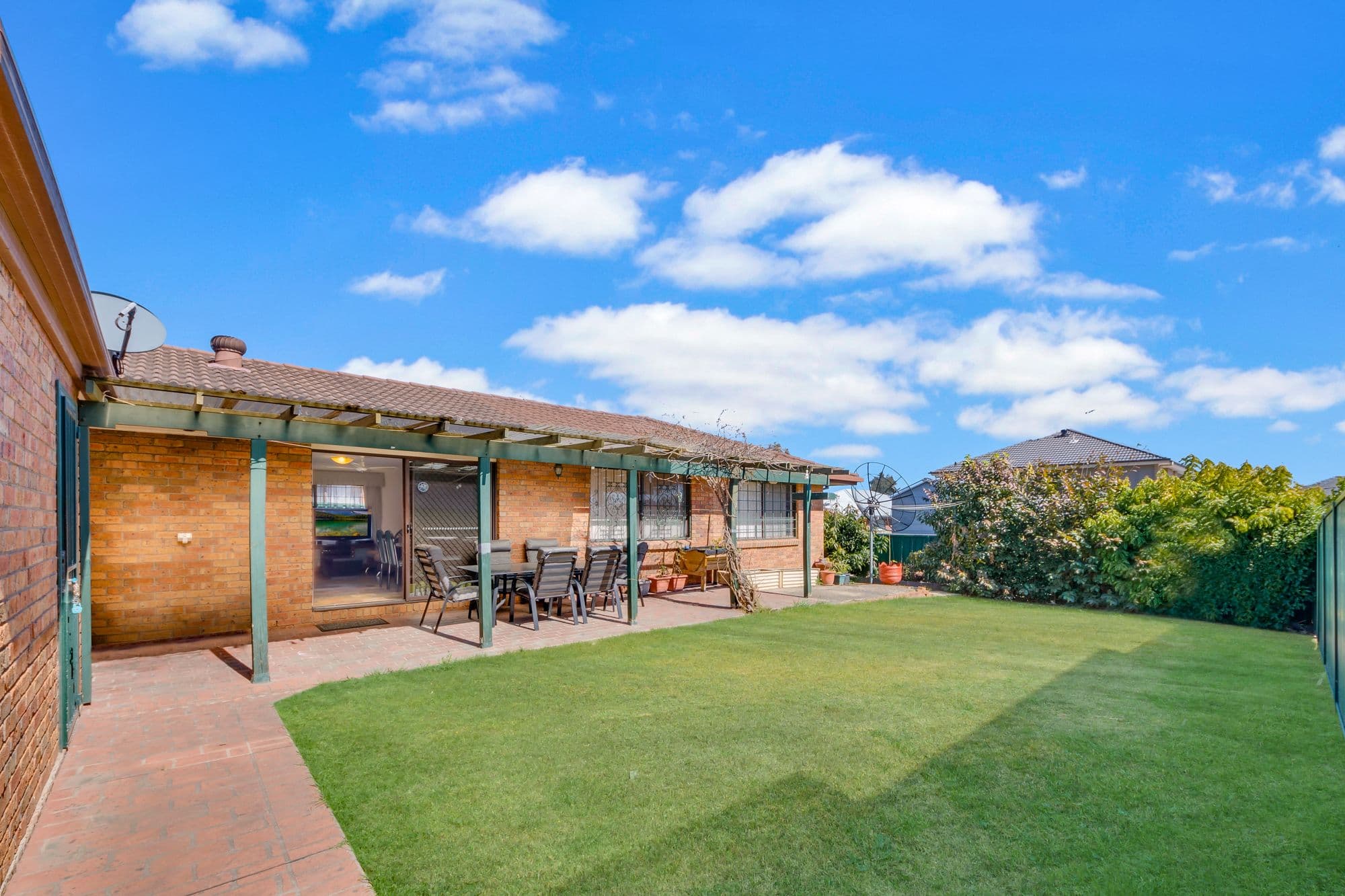 62 Fenton Crescent, Minto - Thumbnail 2