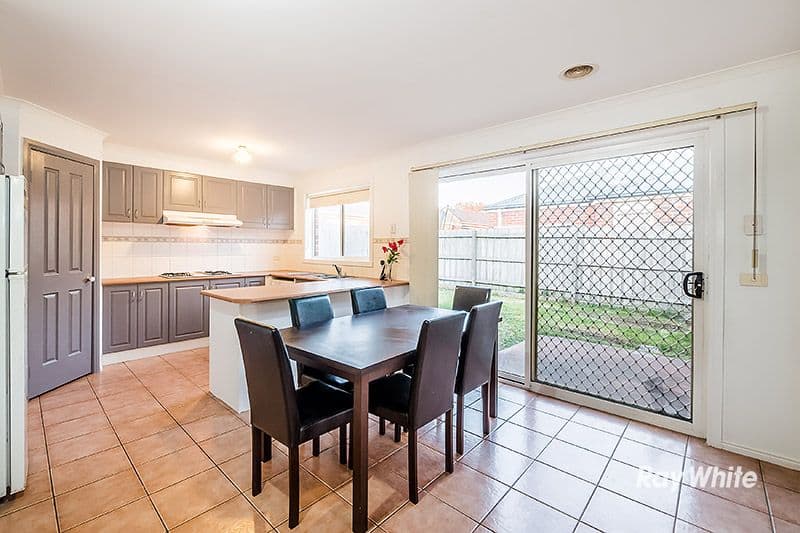 12 Breamlea Way, Cranbourne West VIC 3977, Cranbourne West - Thumbnail 3