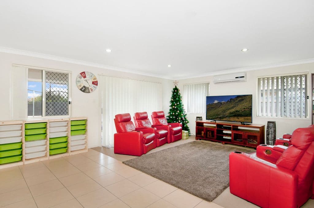 15 Ernestine Circuit, Eagleby QLD 4207, Eagleby - Thumbnail 2