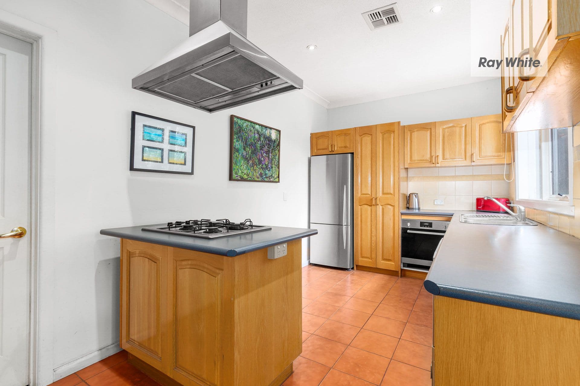 34 Clanbrae Avenue, Burwood VIC 3125, Burwood - Thumbnail 3