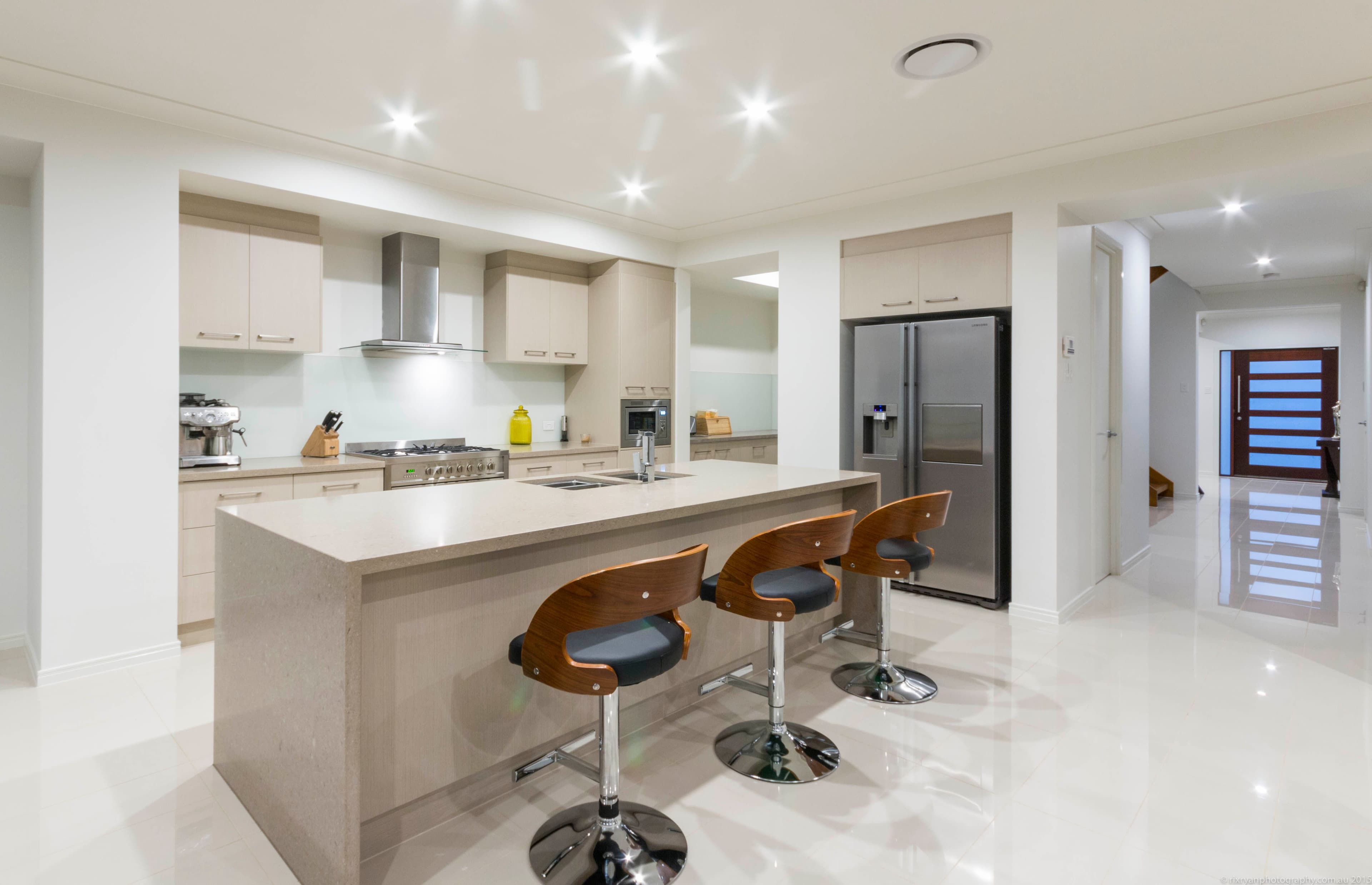 25 Mawarra Street, Chevron Island QLD 4217, Chevron Island - Thumbnail 5