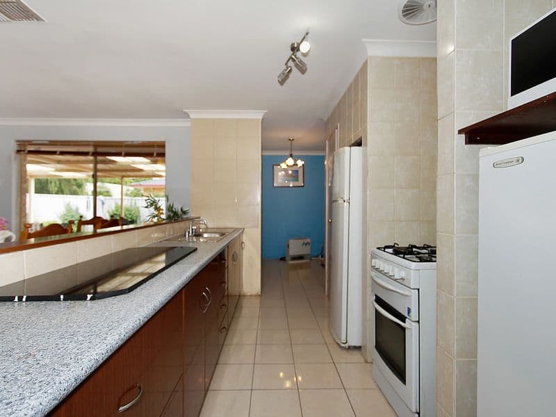 52 Rhine Crescent, BEECHBORO WA 6063, Beechboro - Thumbnail 4