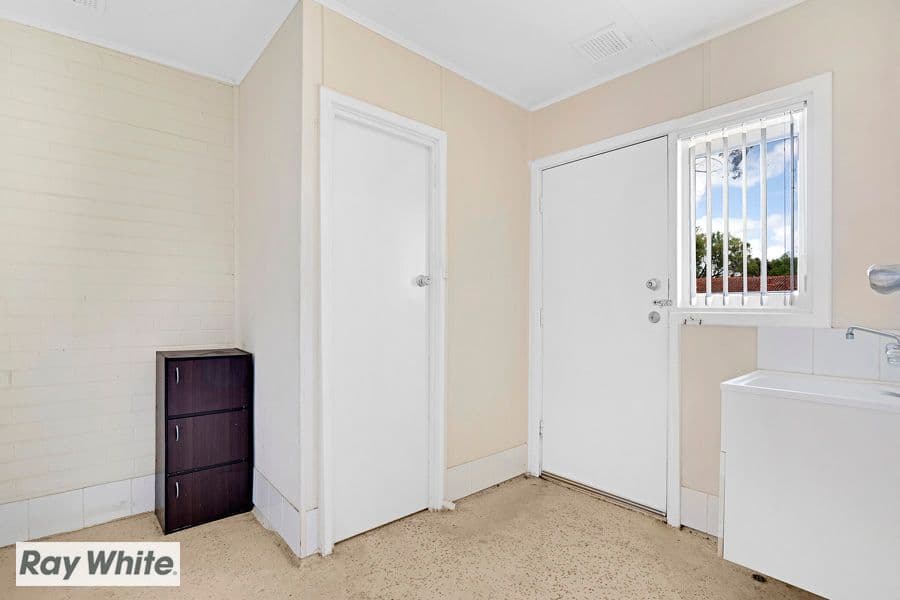 6c Connell Way, Girrawheen WA 6064, Girrawheen - Thumbnail 6