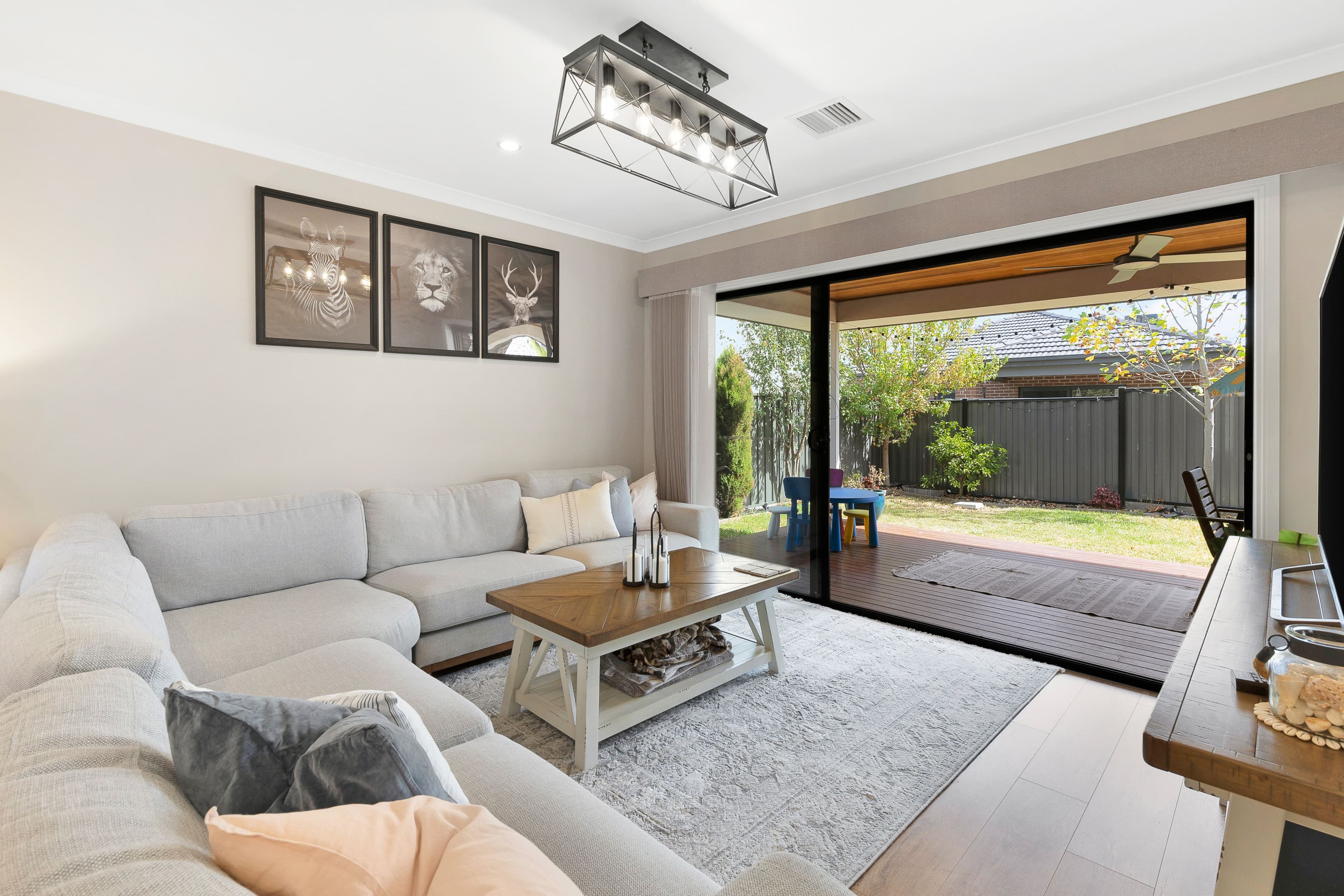 10 Boardwalk Rise, Craigieburn VIC 3064, Craigieburn - Thumbnail 4