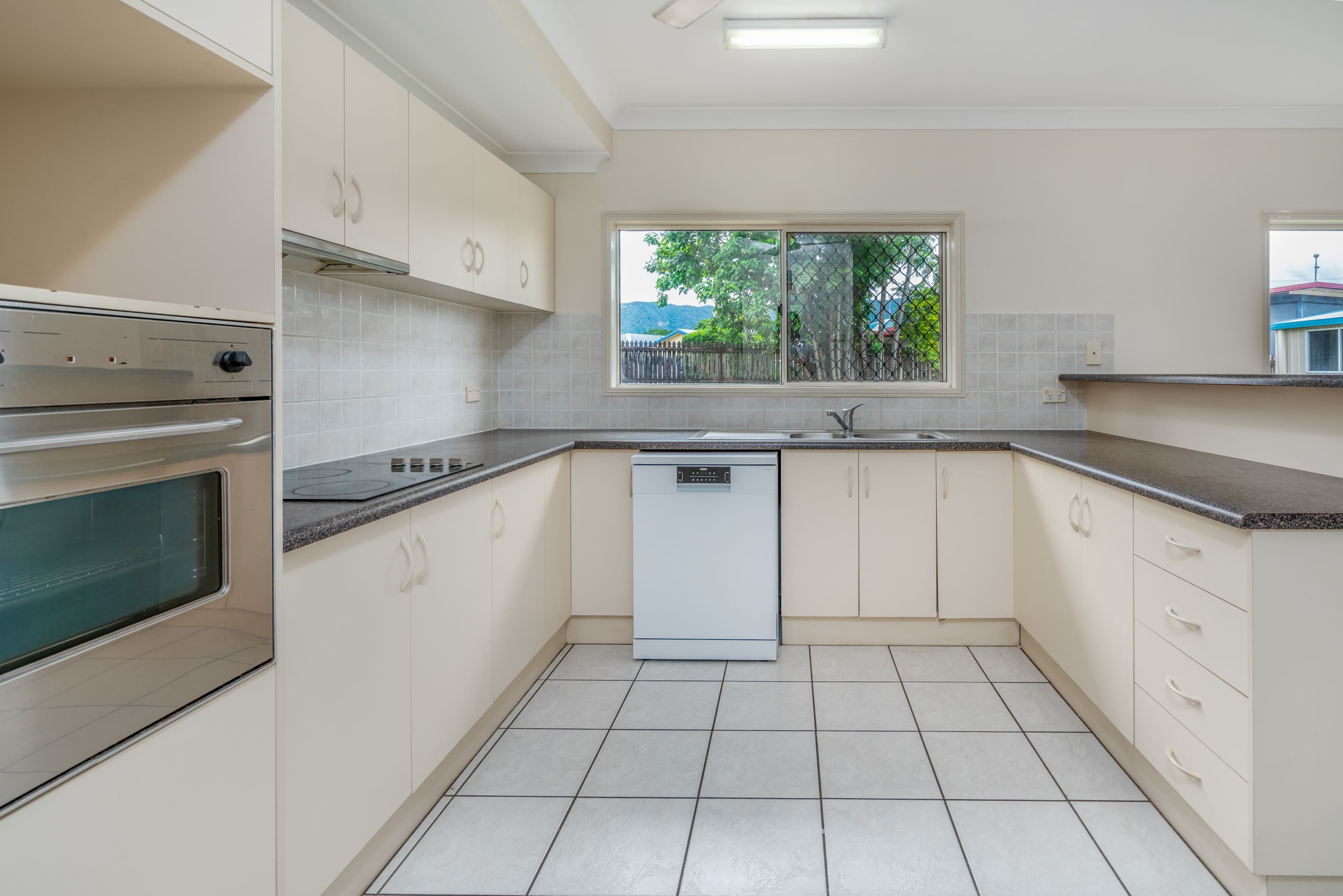 6 Wiseman Road East, Edmonton QLD 4869, Edmonton - Thumbnail 4