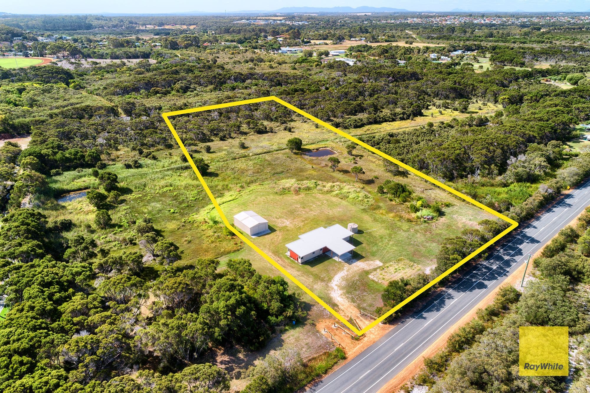 245 Emu Point Drive, Collingwood Park WA 6330, Collingwood Park - Thumbnail 2