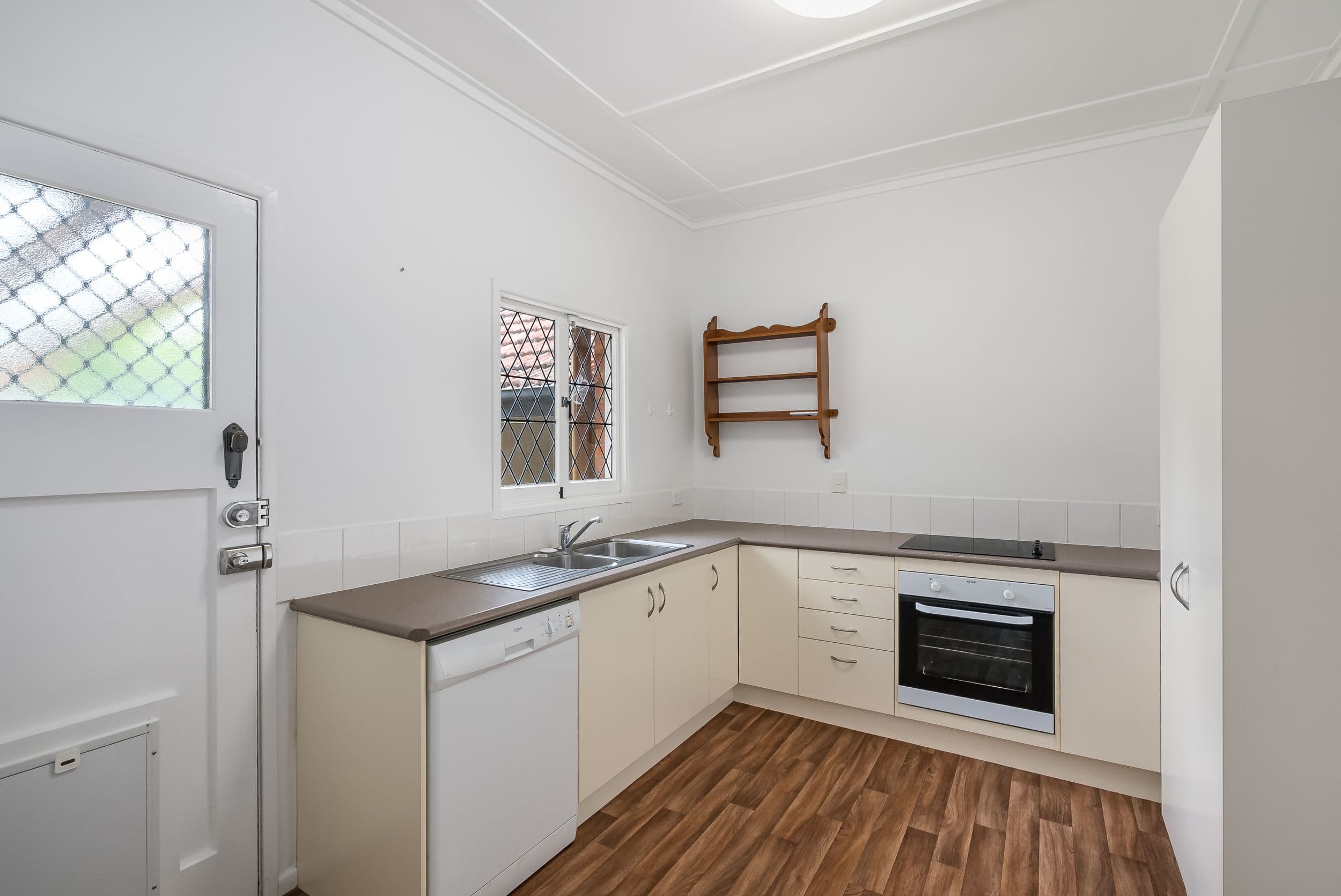 38 Grimes Street, Yeronga QLD 4104, Yeronga - Thumbnail 3
