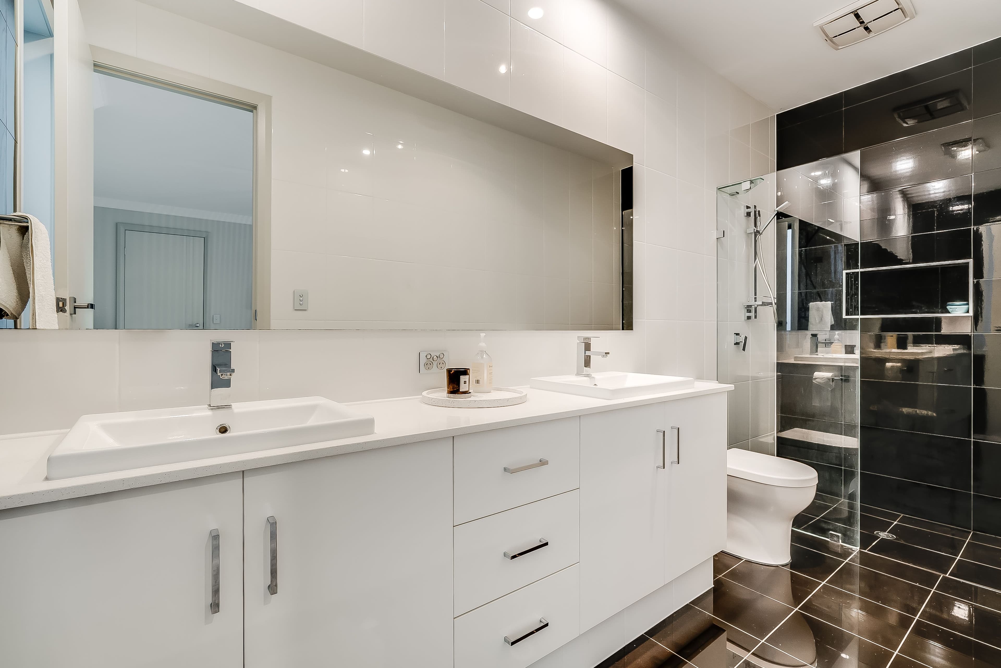 124 Beach Street, Grange SA 5022, Grange - Thumbnail 3