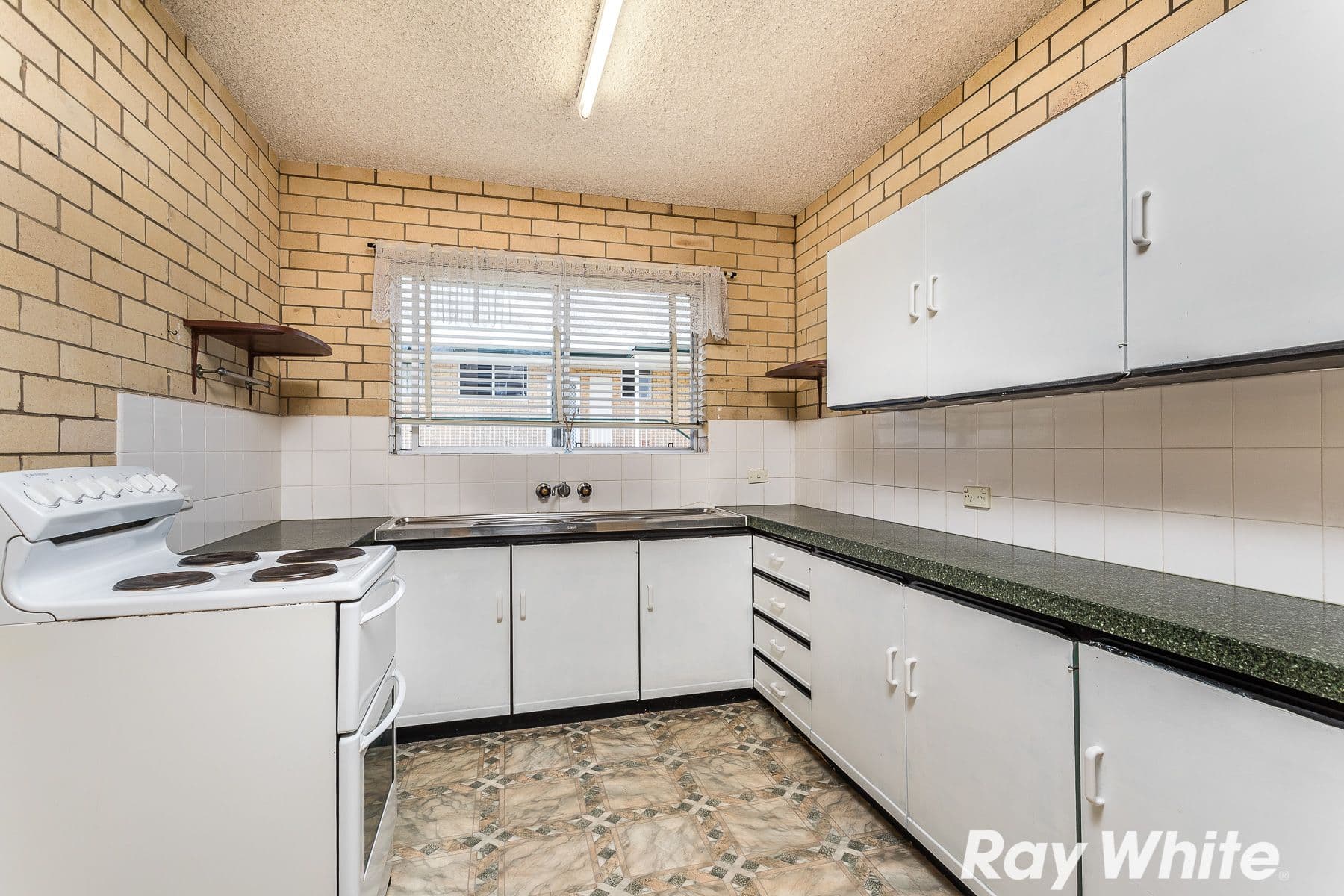 26 Leiper Street, Stafford QLD 4053, Stafford - Thumbnail 2