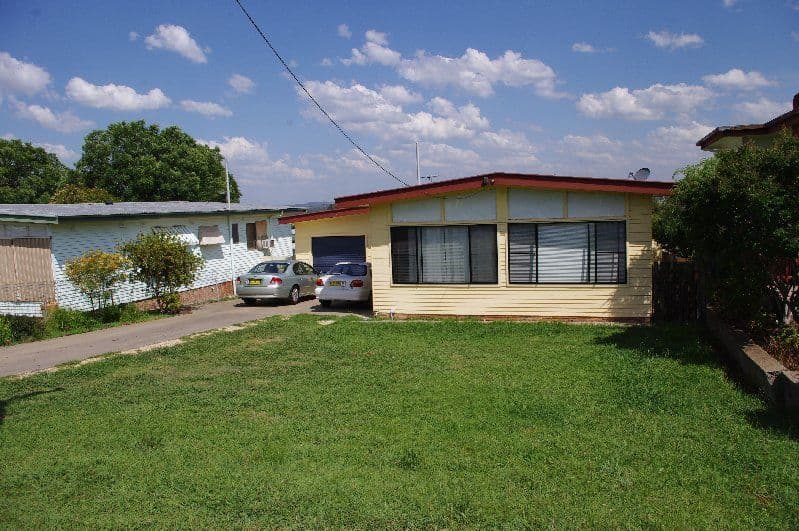 30 Lang Street, Inverell - Thumbnail 2