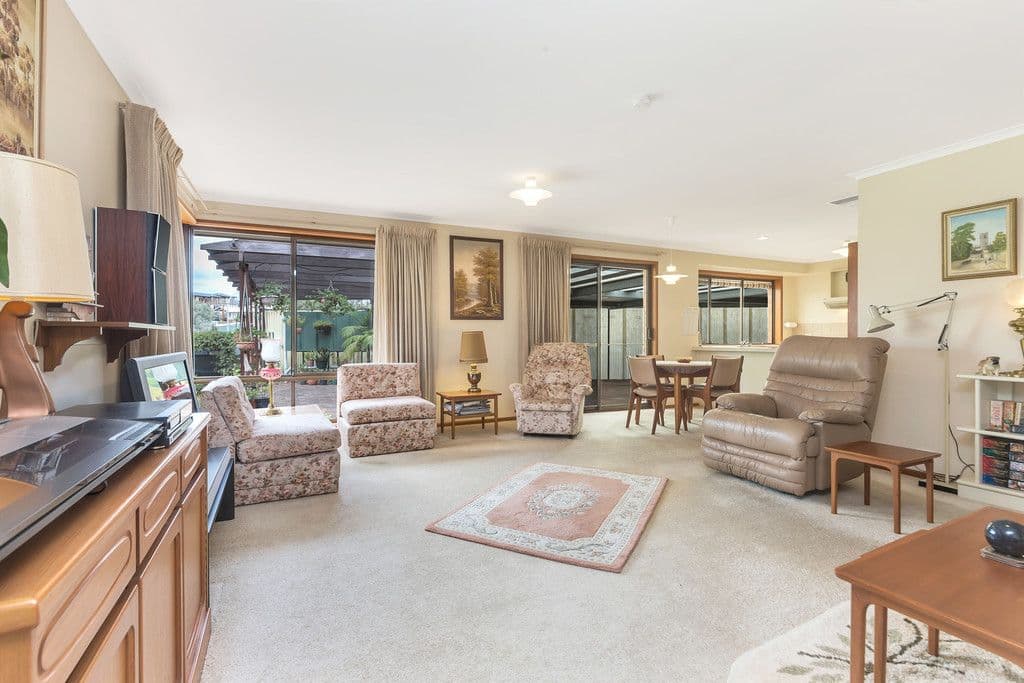 1 Victor Drive, Valley View SA 5093, Valley View - Thumbnail 6