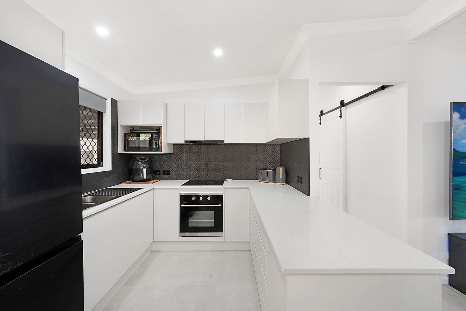 42 FREDAN Road, Deception Bay QLD 4508, Deception Bay - Thumbnail 2