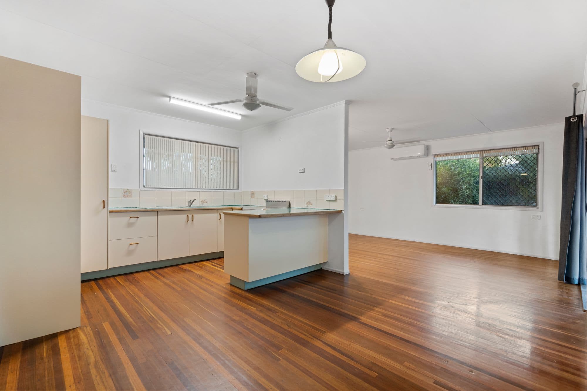 972 South Pine Road, Everton Hills QLD 4053, Everton Hills - Thumbnail 5