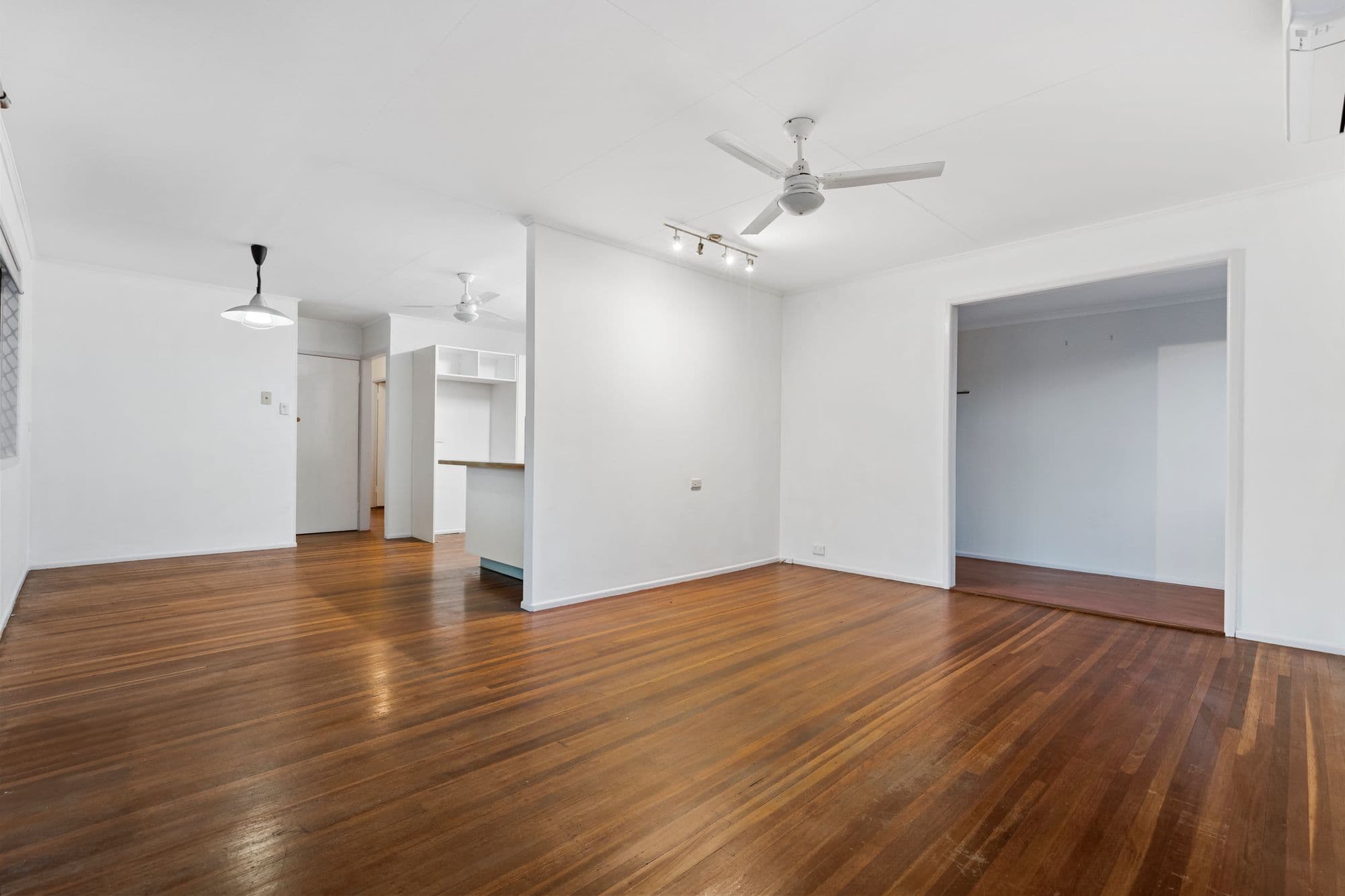 972 South Pine Road, Everton Hills QLD 4053, Everton Hills - Thumbnail 6