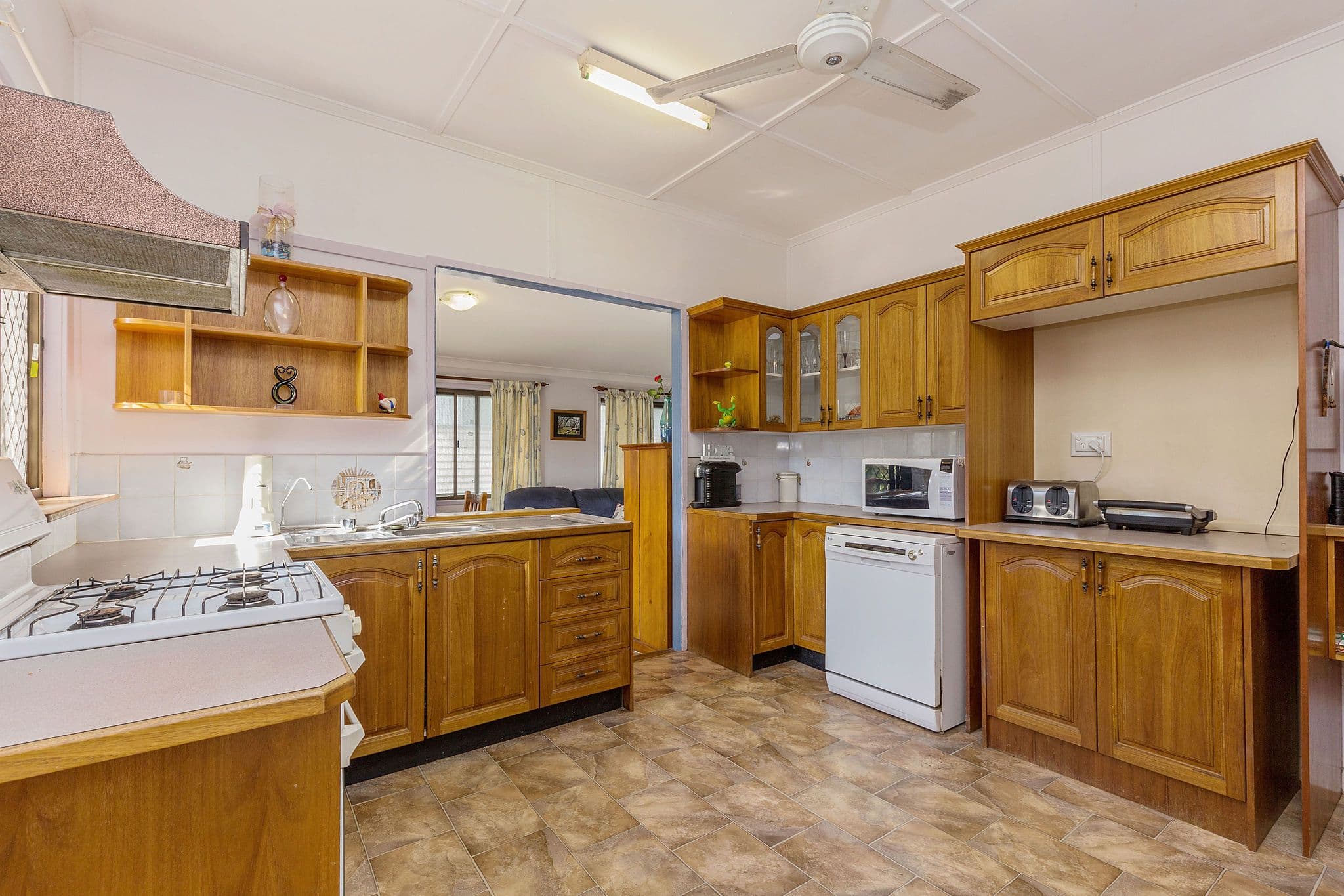 5 Handcroft Street, Wavell Heights QLD 4012, Wavell Heights - Thumbnail 5