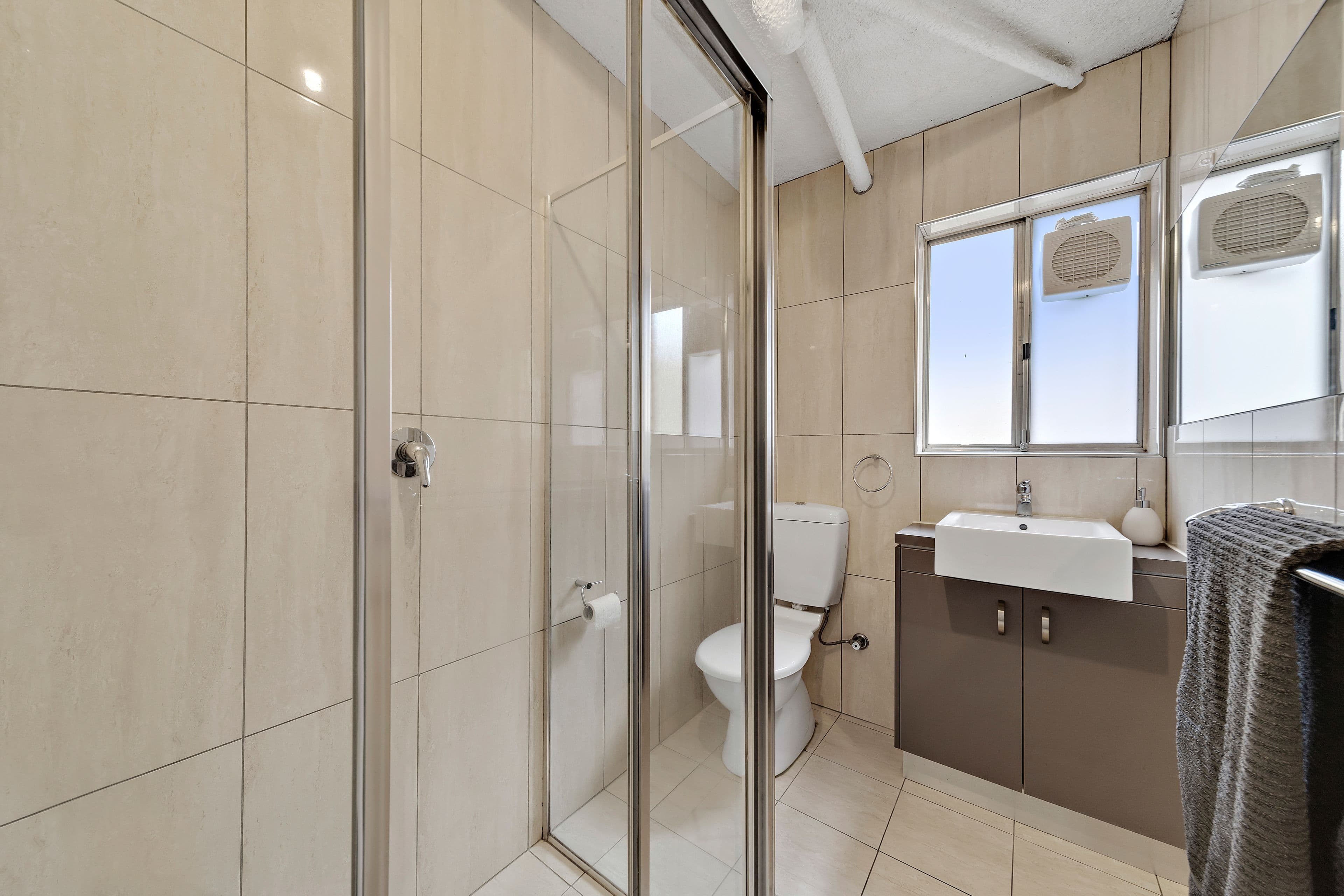 1 Velacia Place, Queanbeyan NSW 2620, Queanbeyan - Thumbnail 6