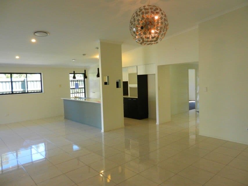 2 Shanti Lane, MORAYFIELD QLD 4506, Morayfield - Thumbnail 3