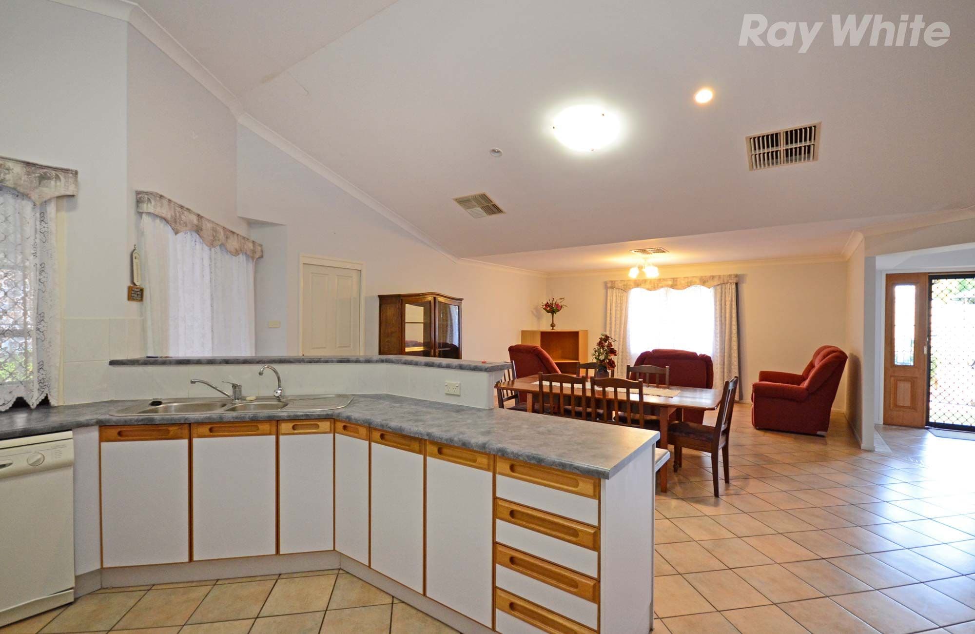 20 Ward Crescent, Biloela QLD 4715, Biloela - Thumbnail 4