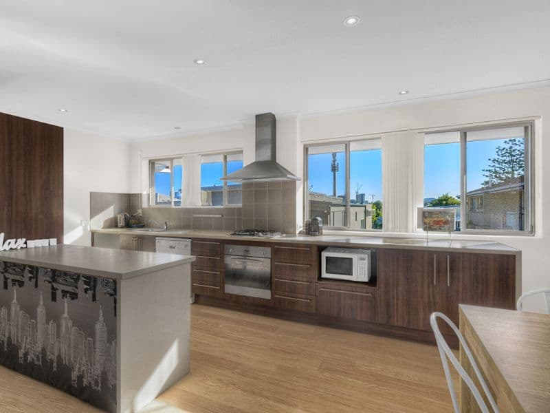 15 Wambool Street, Bulimba QLD 4171, Bulimba - Thumbnail 2