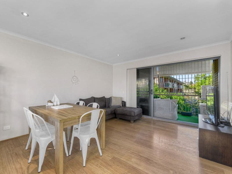 15 Wambool Street, Bulimba QLD 4171, Bulimba - Thumbnail 3