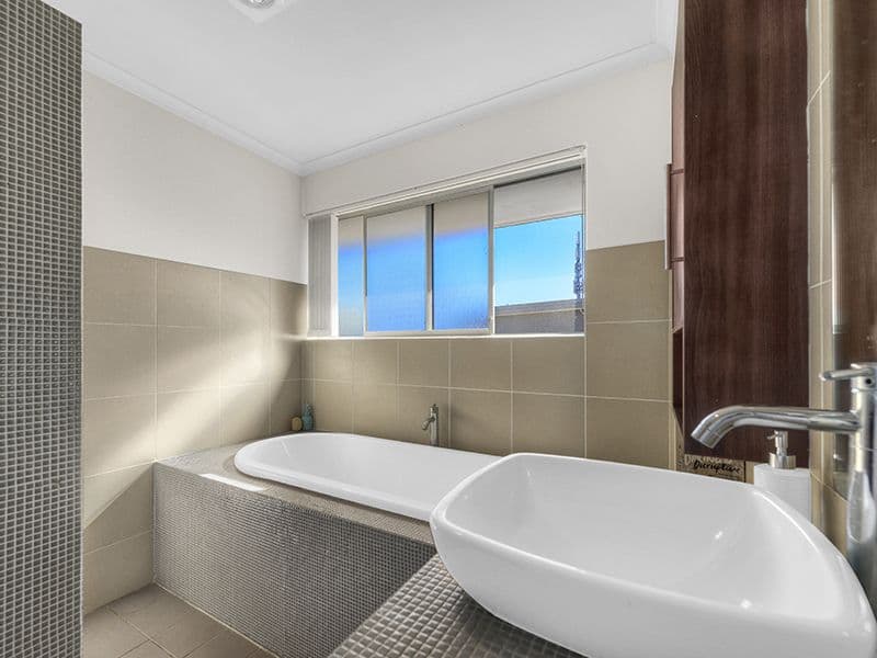 15 Wambool Street, Bulimba QLD 4171, Bulimba - Thumbnail 6