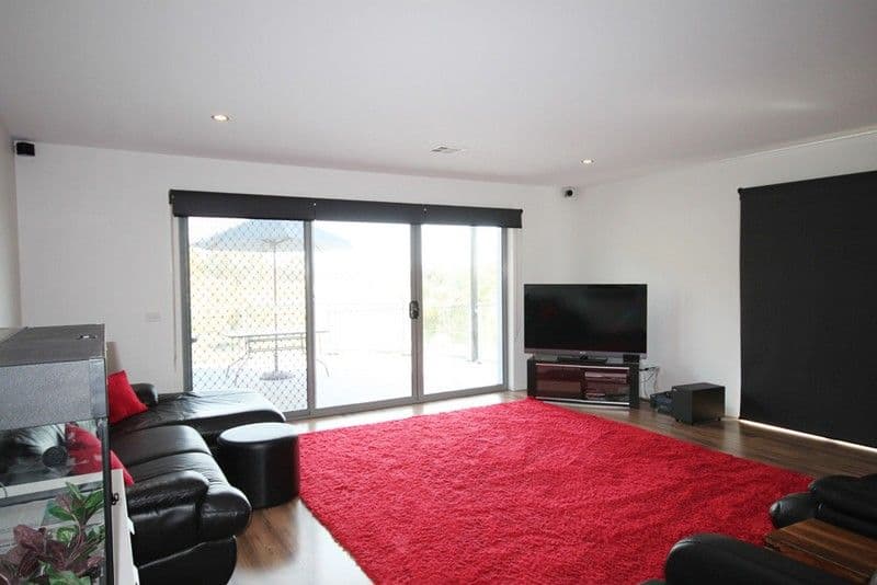 32 Waterfall Drive, JERRABOMBERRA NSW 2619, Jerrabomberra - Thumbnail 3