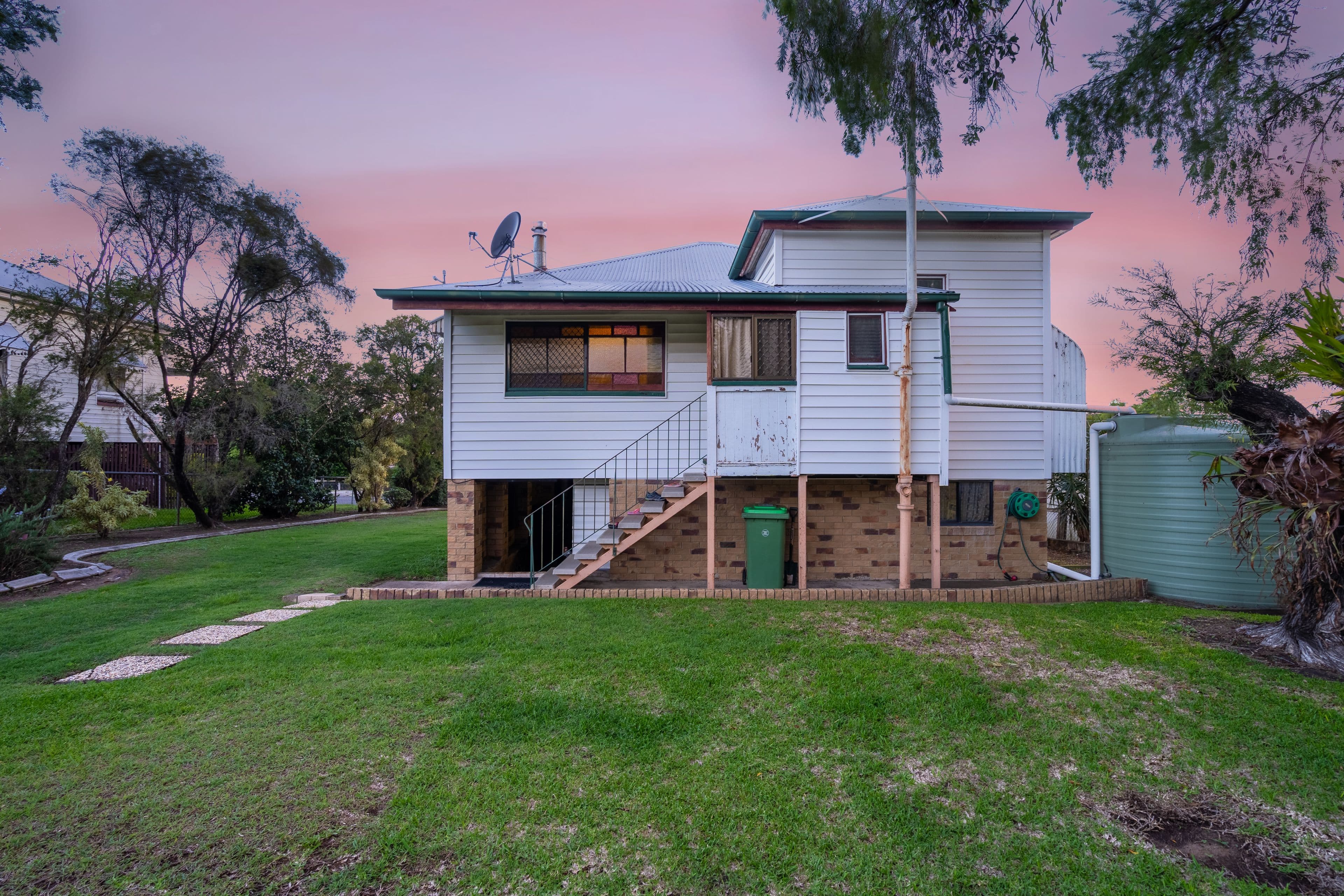 13 Church Street, Silkstone QLD 4304, Silkstone - Thumbnail 6