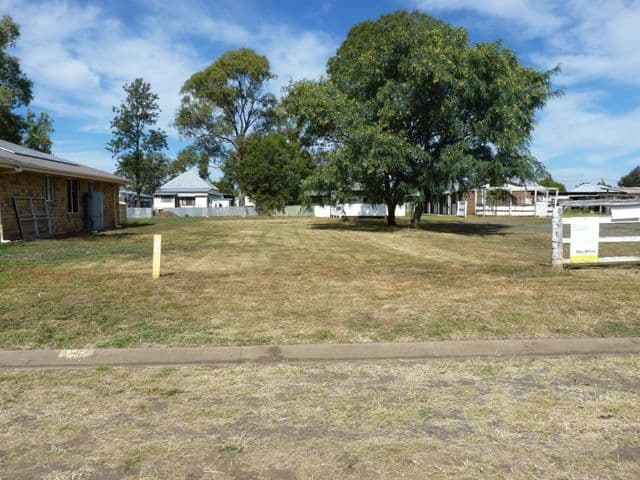 25 Donely Street, OAKEY QLD 4401, Oakey - Image 1
