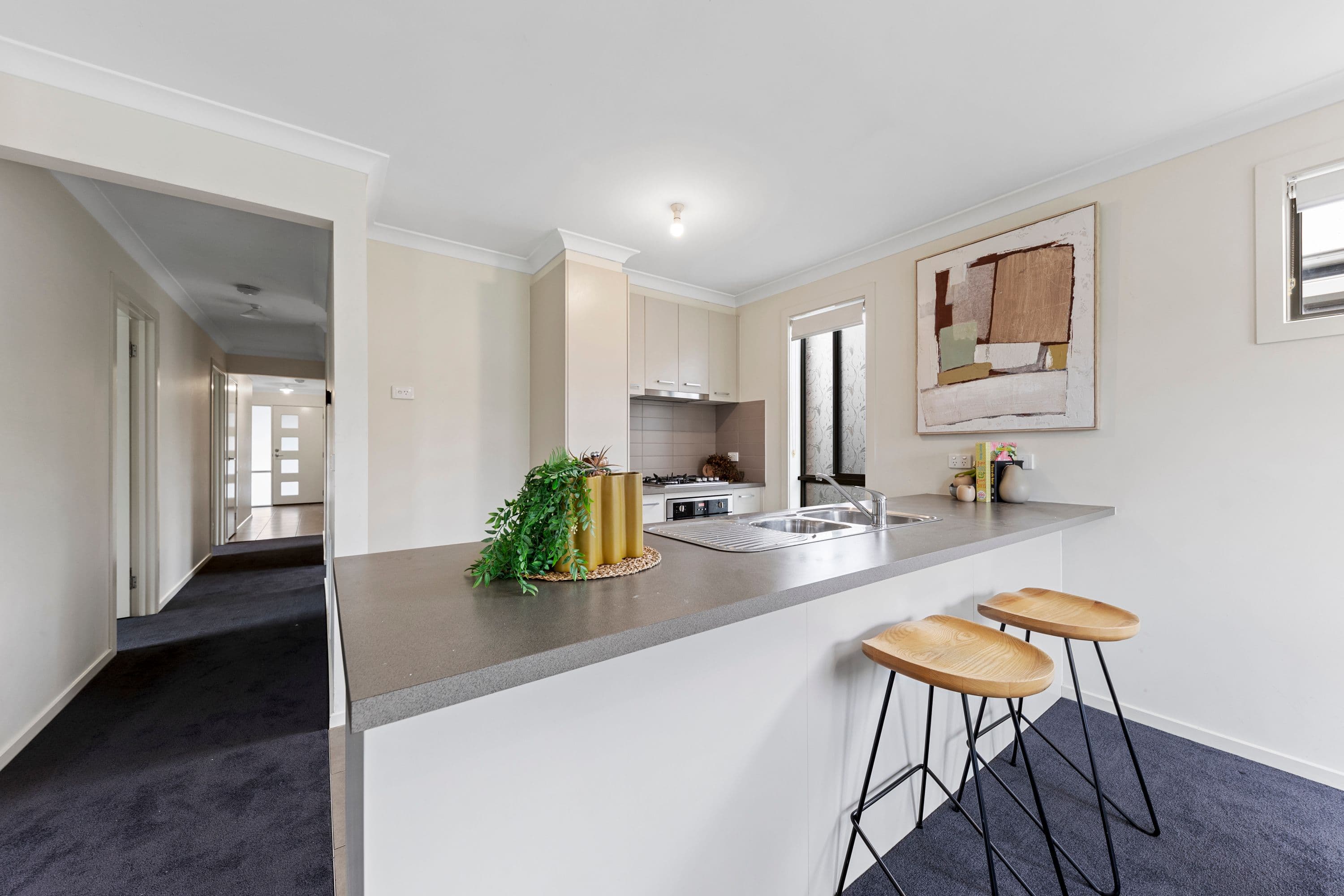 2 Watergrass Court, Pakenham VIC 3810, Pakenham - Thumbnail 3