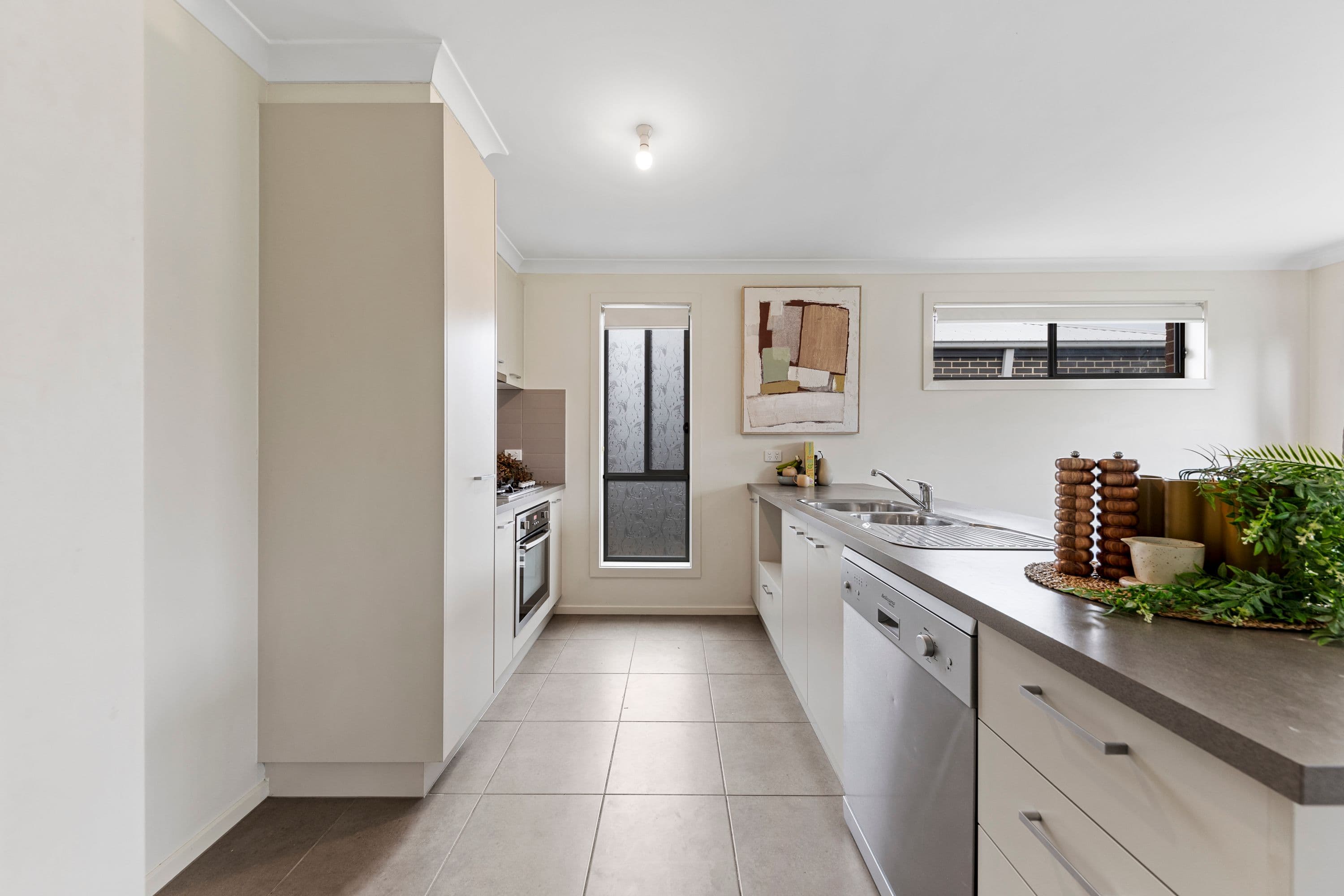 2 Watergrass Court, Pakenham VIC 3810, Pakenham - Thumbnail 4