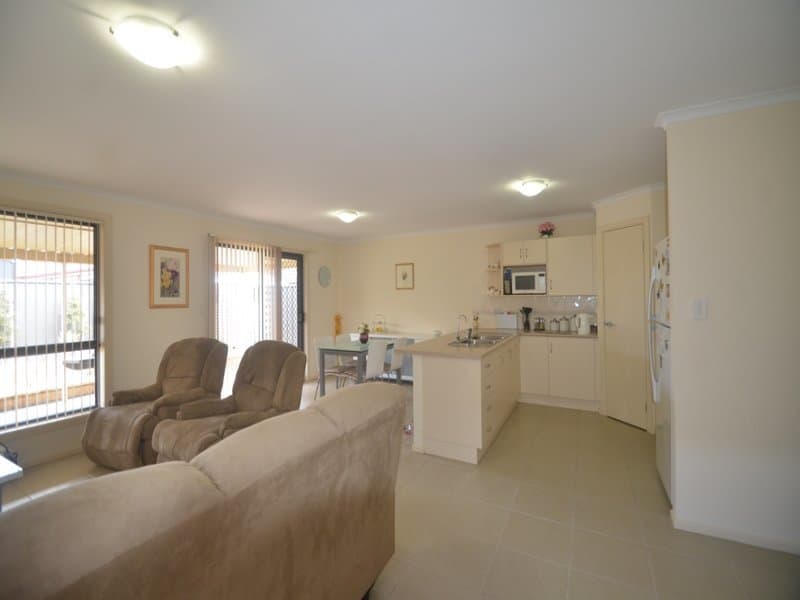 10 Sittella Avenue, Burton - Thumbnail 2