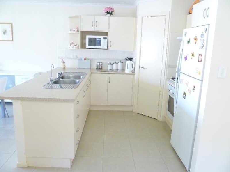 10 Sittella Avenue, Burton - Thumbnail 6