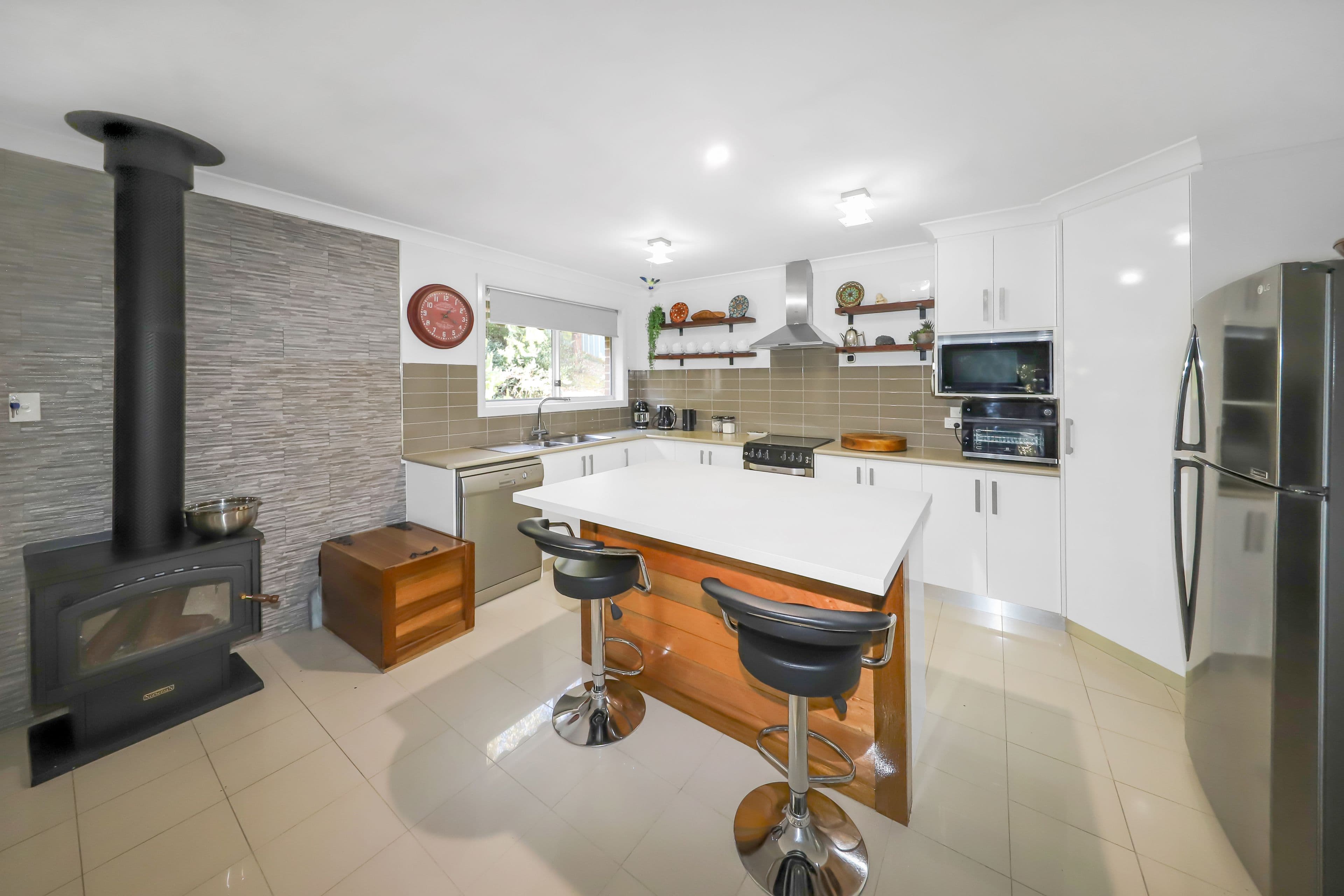 22 Booral Avenue, Tumut NSW 2720, Tumut - Thumbnail 6