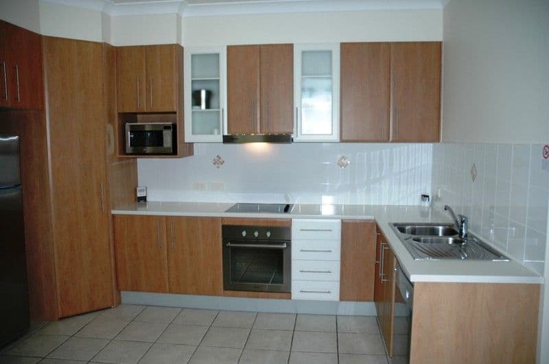 41  Anzac Avenue, REDCLIFFE QLD 4020, Redcliffe - Thumbnail 2