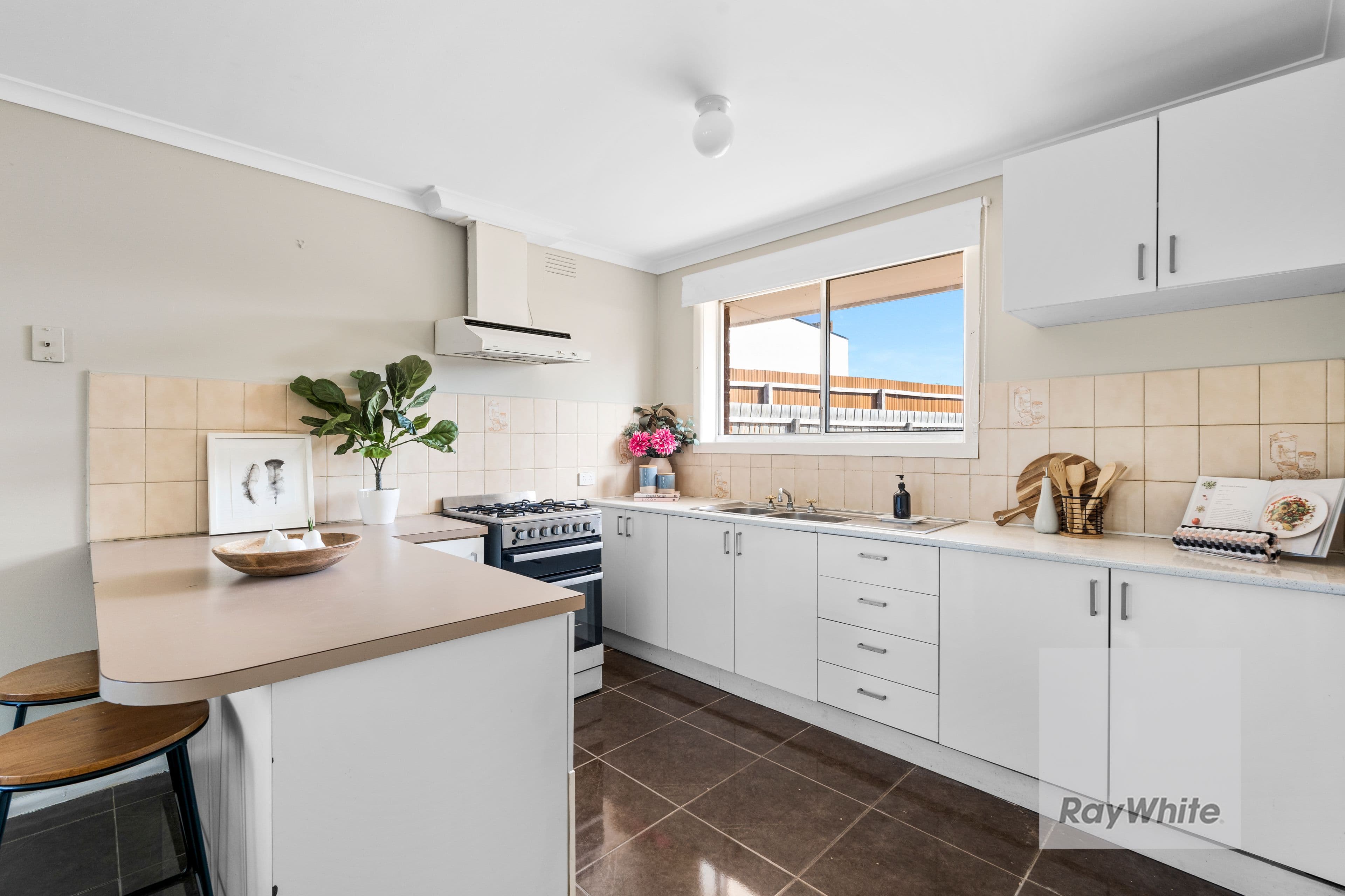 9 Darebin Drive, Thomastown VIC 3074, Thomastown - Thumbnail 2
